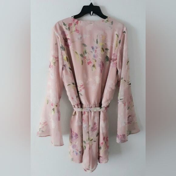 Guess Chiffon Bell Sleeve Romper XL - Picture 5 of 8